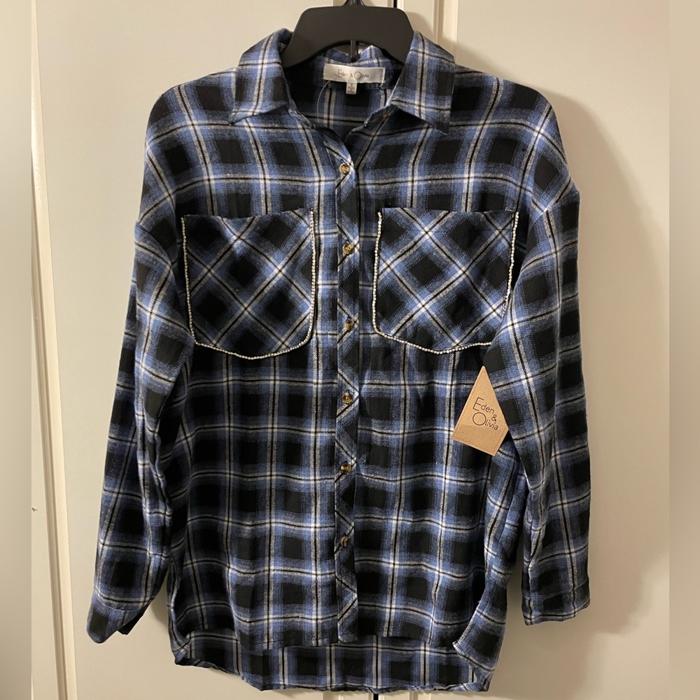 NWT Eden & Olivia plaid blouse